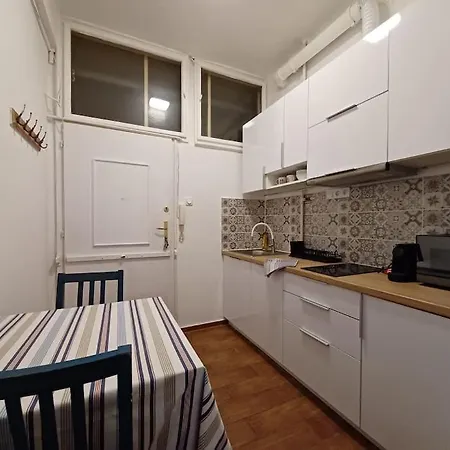 Apartman Cozy At Hero's Square